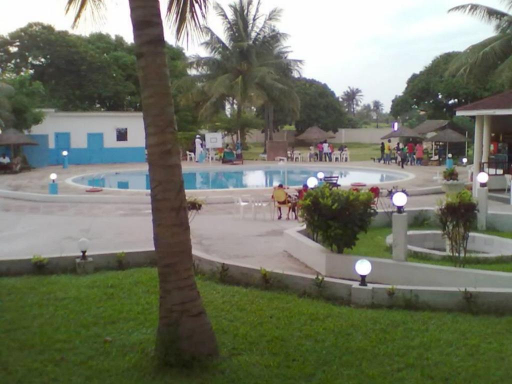 קולולי Mansea Beach Hotel מראה חיצוני תמונה