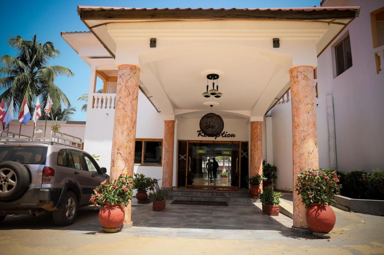 קולולי Mansea Beach Hotel מראה חיצוני תמונה