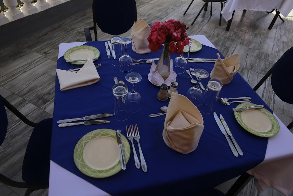 קולולי Mansea Beach Hotel מראה חיצוני תמונה